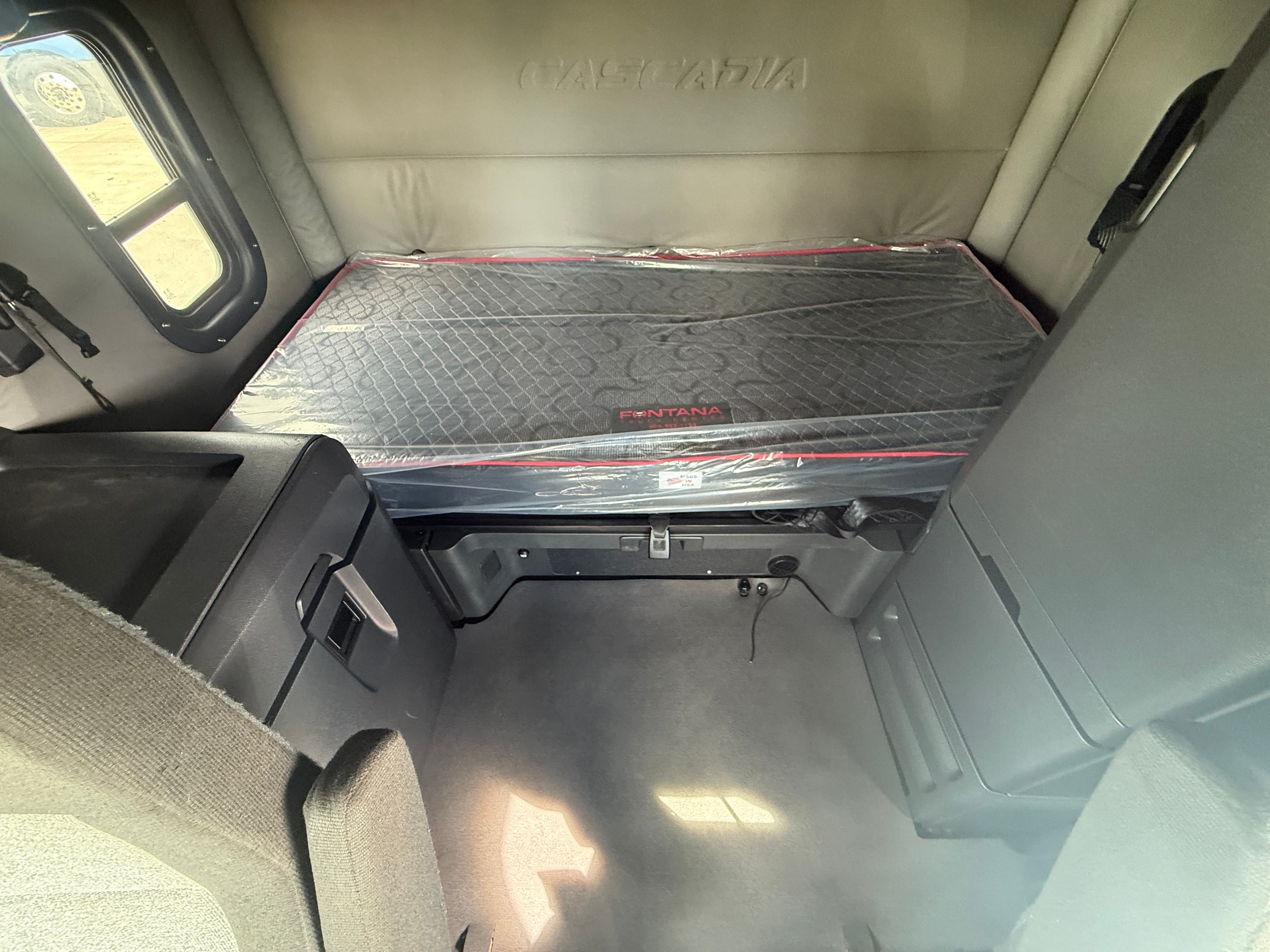 2021 Freightliner Cascadia 126 image 17