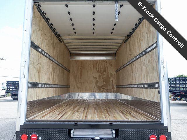 2025 Chevrolet 5500 XG LCF Gas Work Truck 16'x96"x7'6" Box Truck image 9