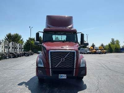 2020 Volvo VNL image 2