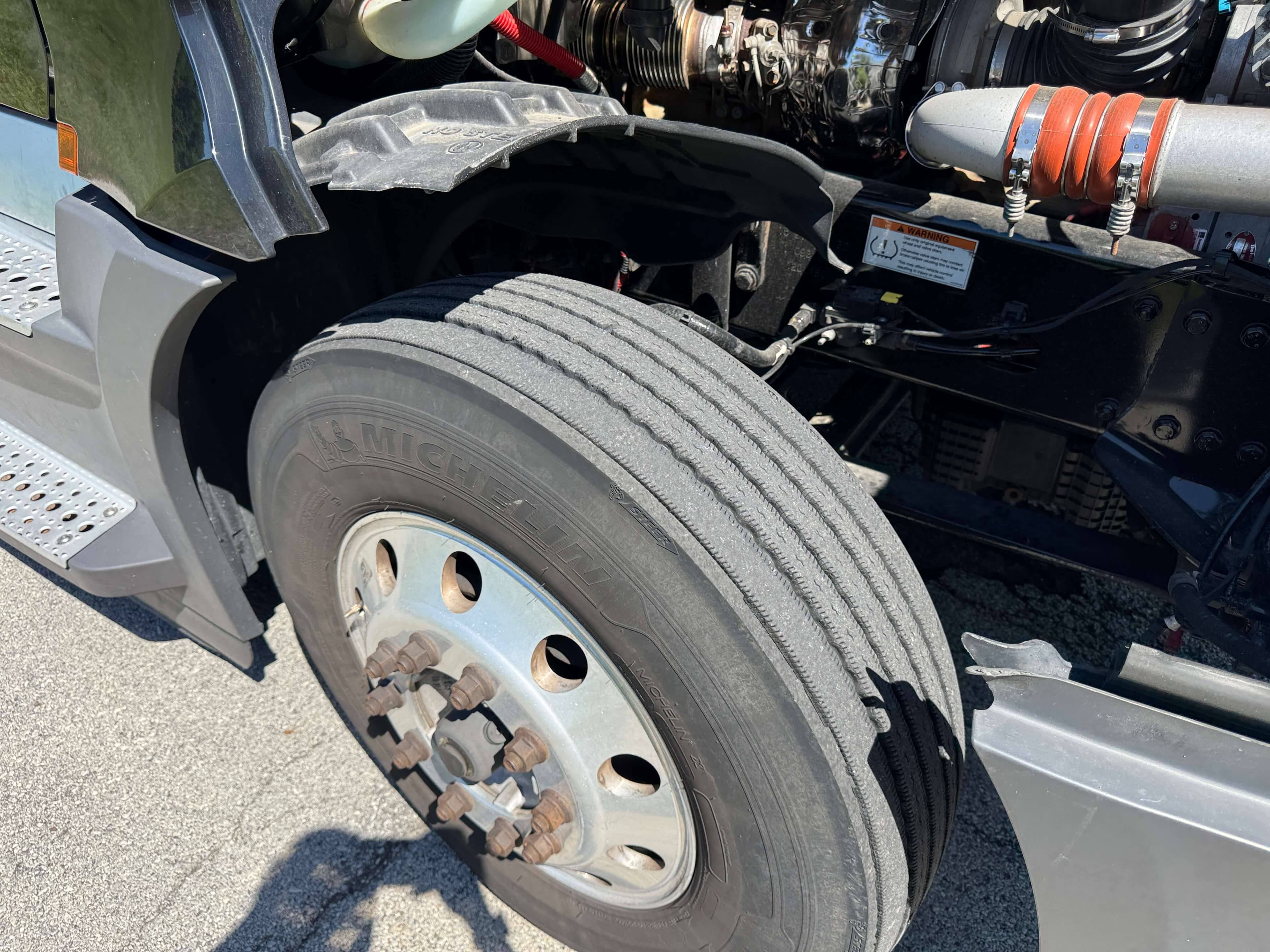 2022 Freightliner Cascadia 126 image 24
