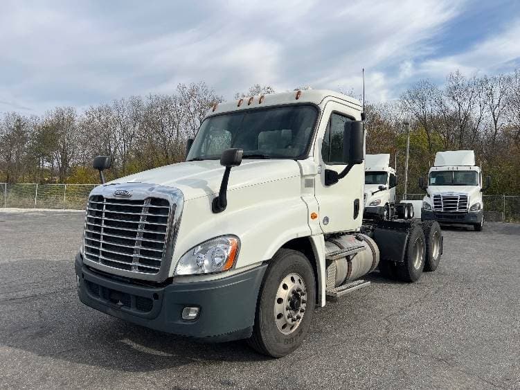2018 Freightliner Cascadia image 8