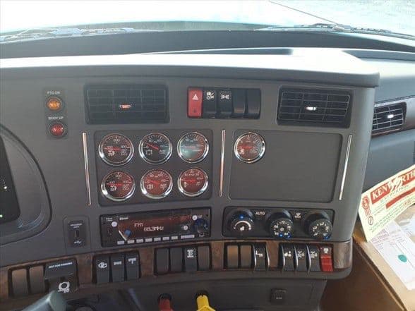 2026 Kenworth W990 image 15