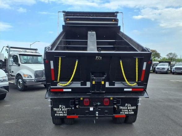 2027 Ford F750 XL SD image 7