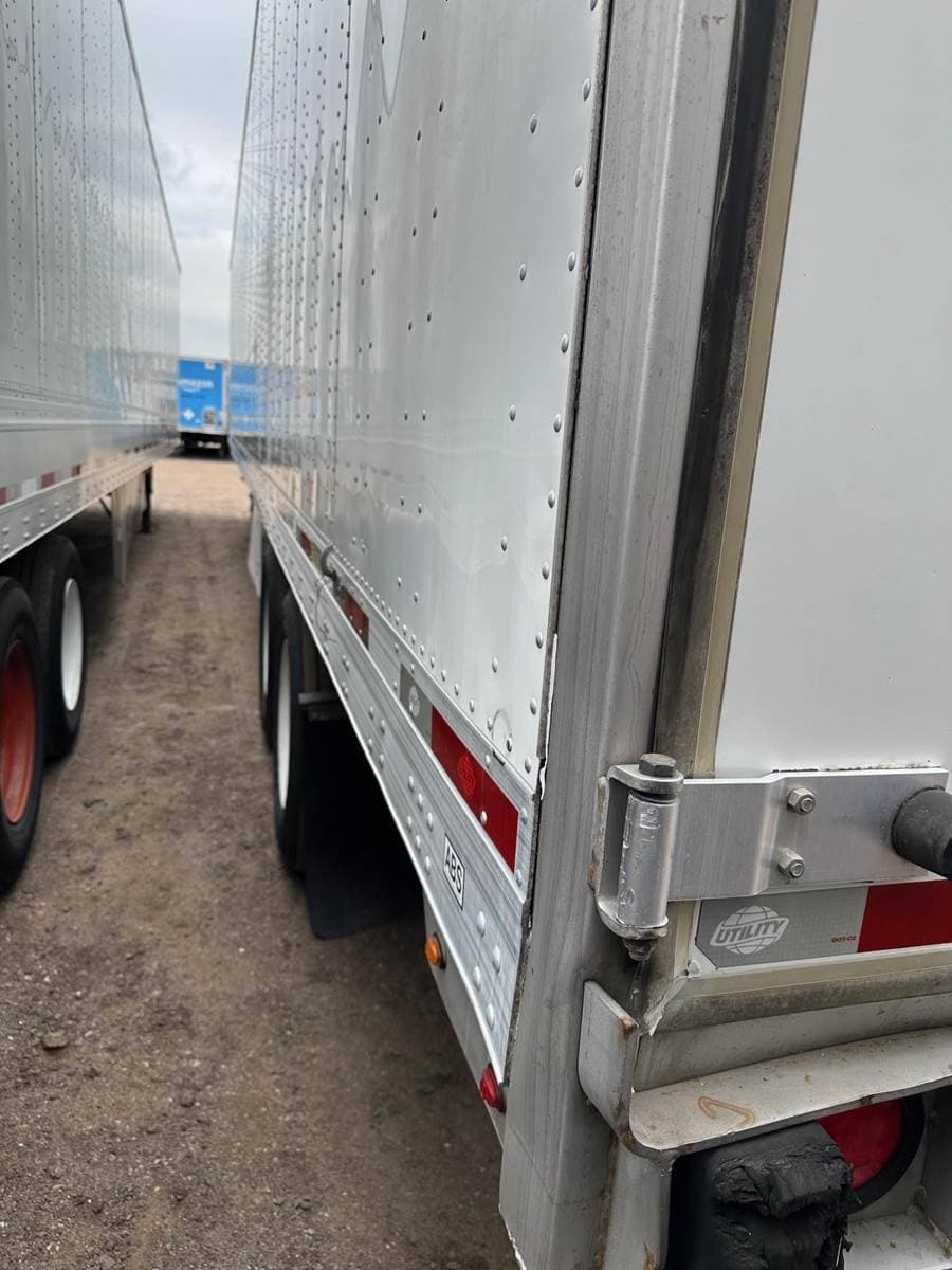 2018 Utility 4000DX 53 ft Dry Van Trailer image 4