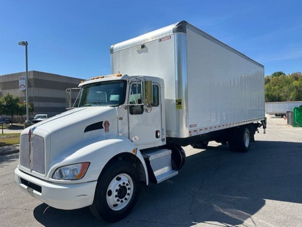 Used 2022 KENWORTH T270 image 9