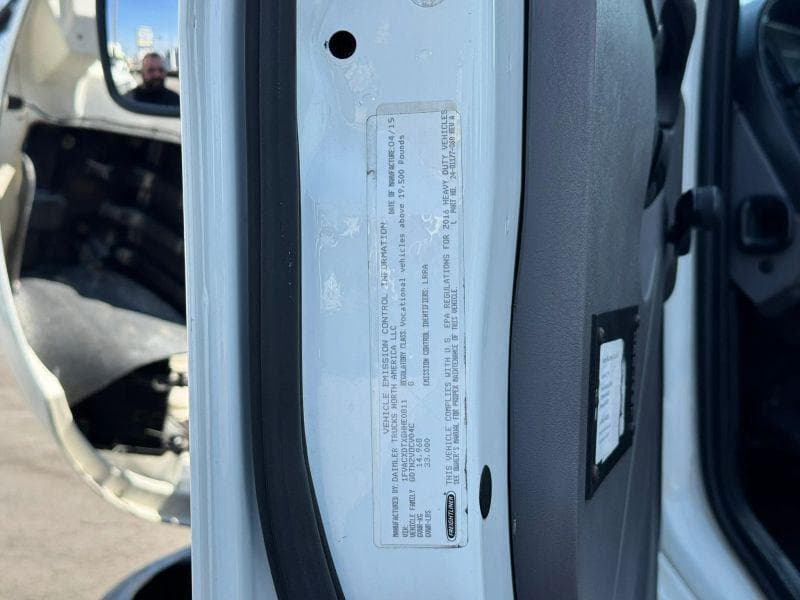 2016 Freightliner Cascadia 125 image 27