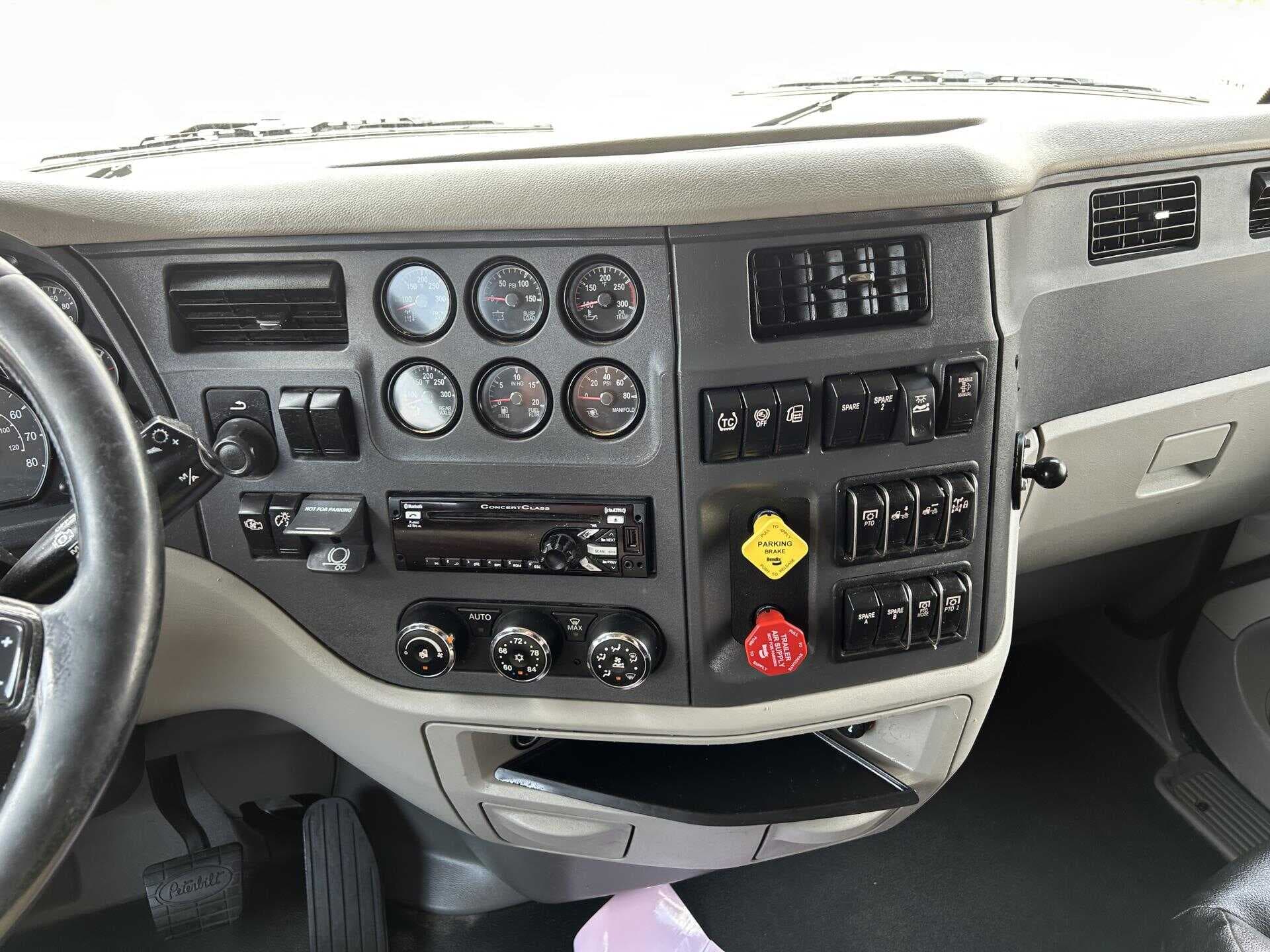 Used 2020 PETERBILT 579 Conventional - Sleeper Truck in Houston, TX image 34