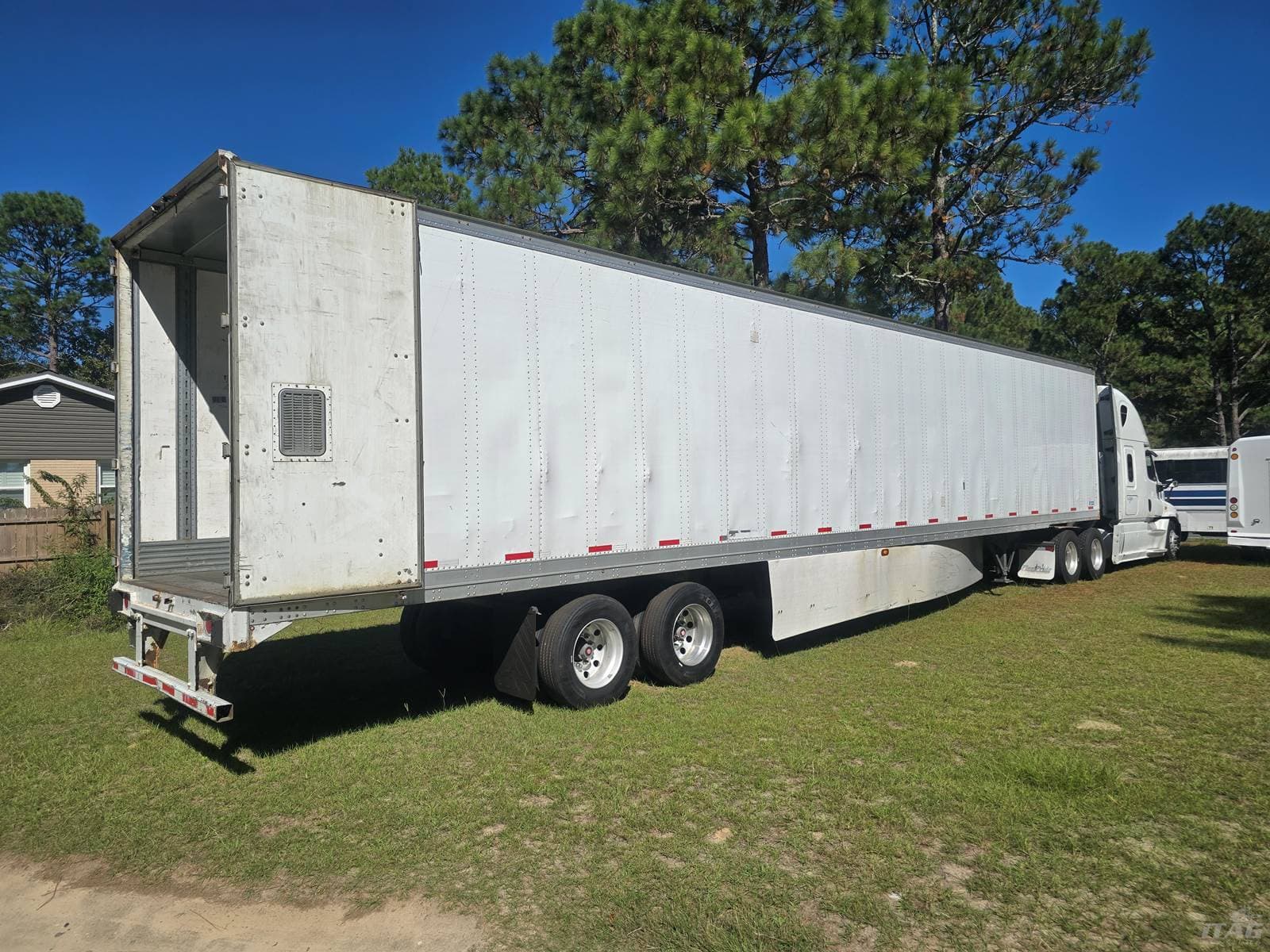 2016 Stoughton 53ft Dry Van Trailer - DuraPlate Walls, Aluminum Roof, Air Ride, Swing Doors, Side Skirts image 3
