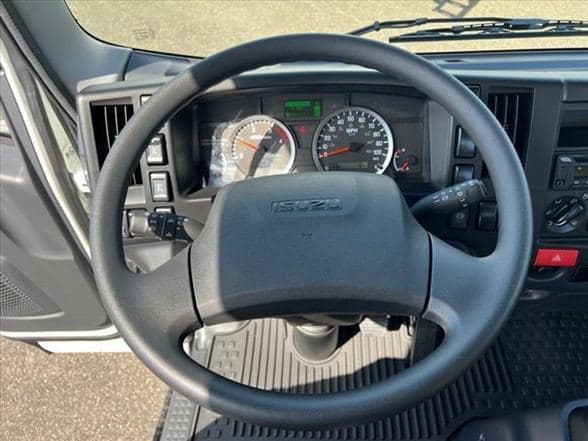 2024 Isuzu NRR image 11