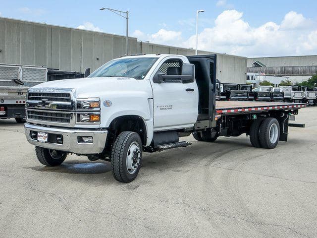 2024 Chevrolet Silverado 5500HD Work Truck 16'x102" Platform Body image 7