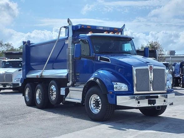 2026 Kenworth T880 image 3