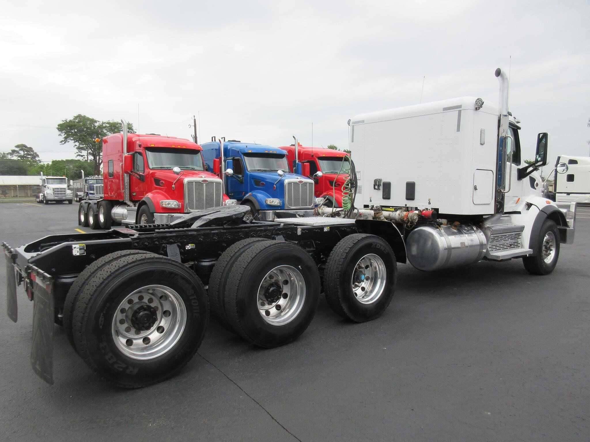 2019 Peterbilt 567 image 24