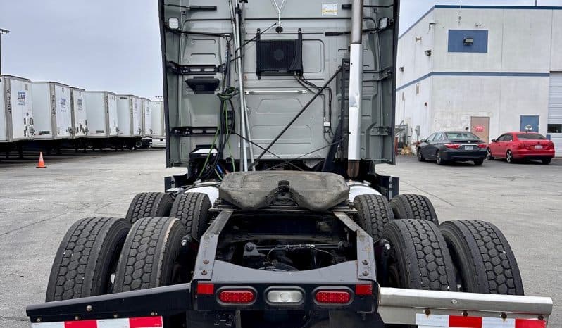 2023 Volvo VNL image 5