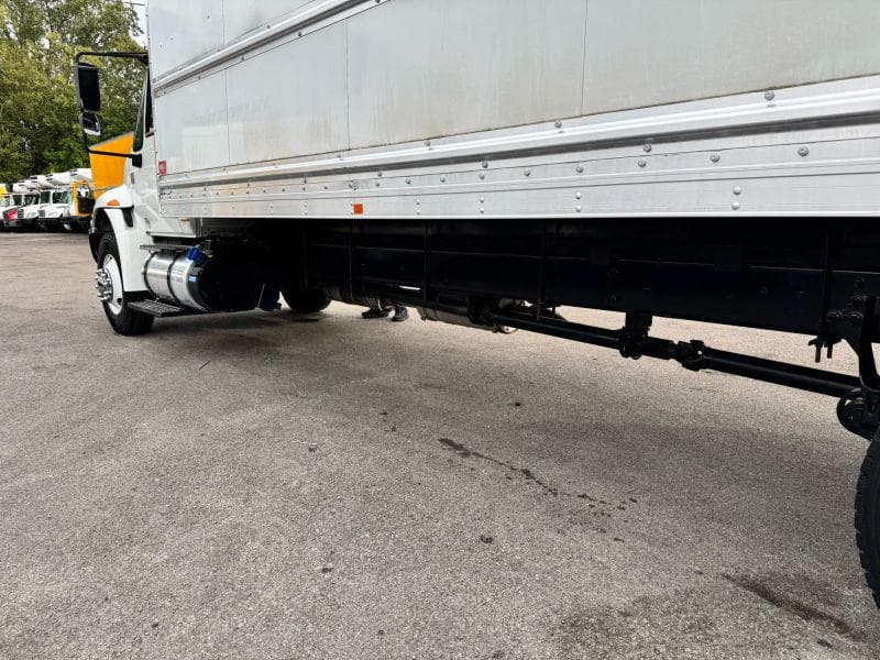 2017 International 4300 image 10