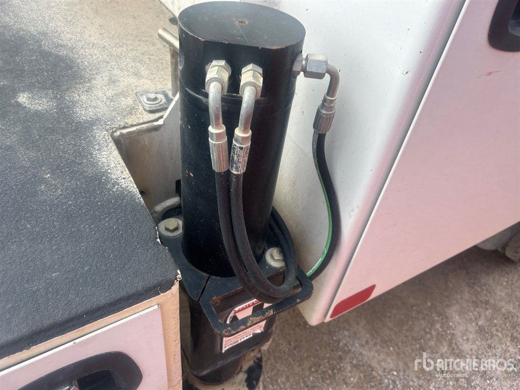 2018 Ford F550sd image 23
