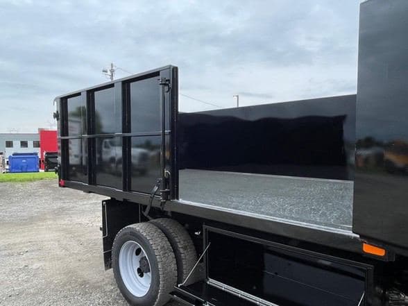 2024 Ford F550 image 15