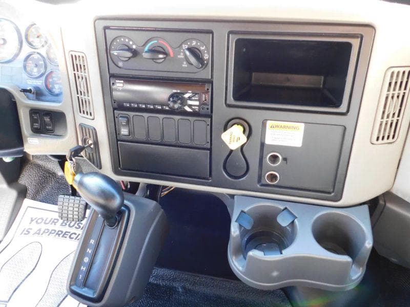 2019 International 4300 image 19