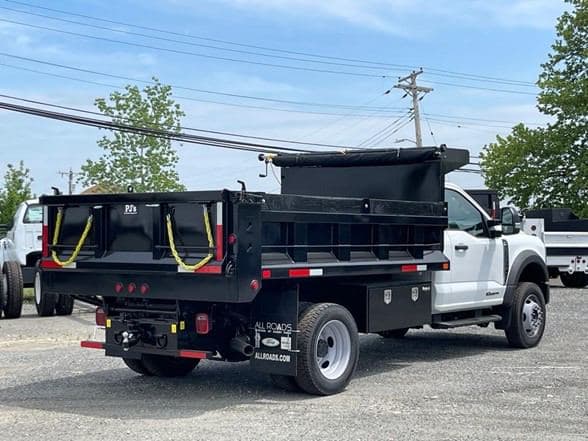 2024 Ford F550 image 17