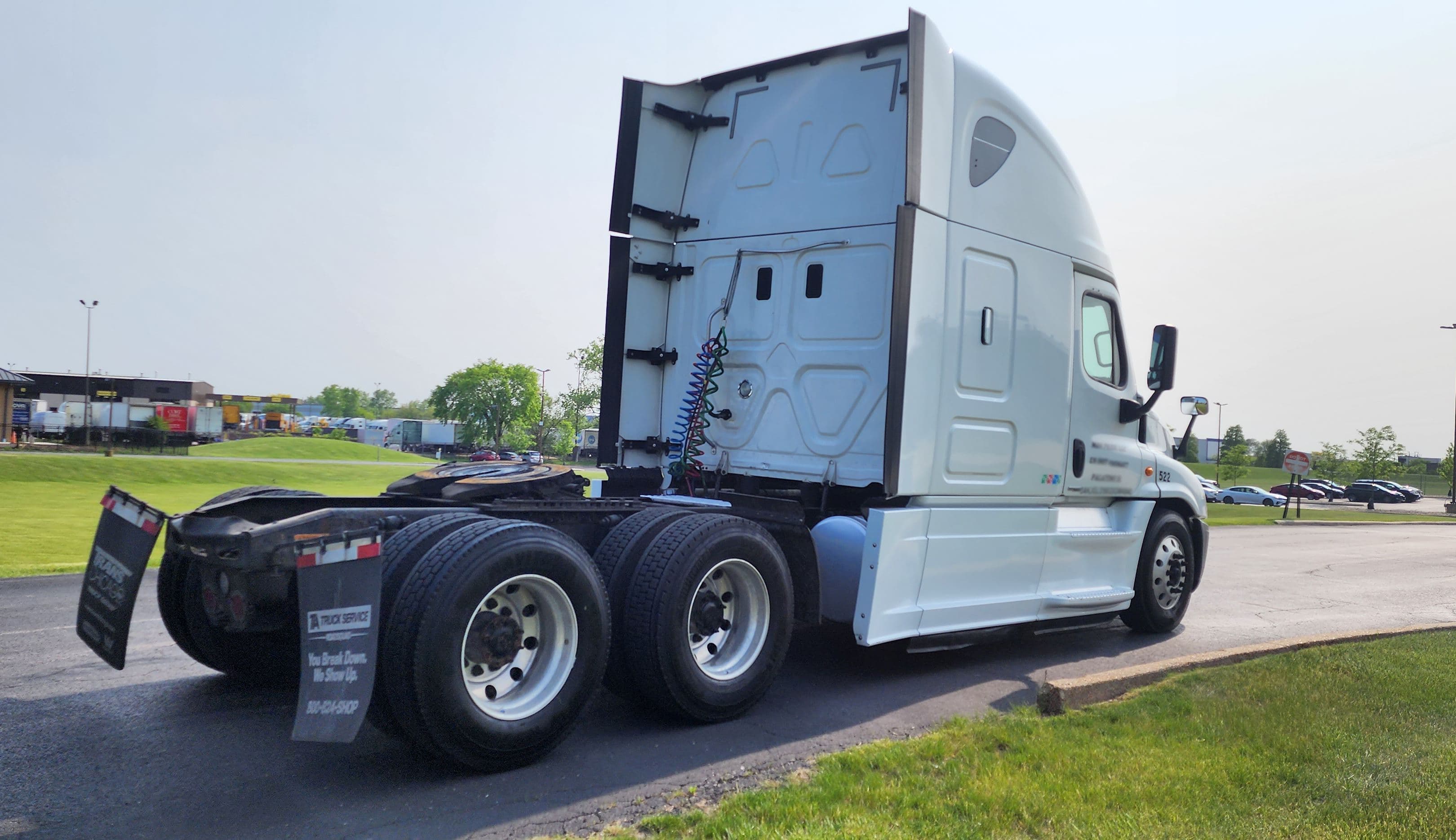 2016 Freightliner Cascadia 125 image 11