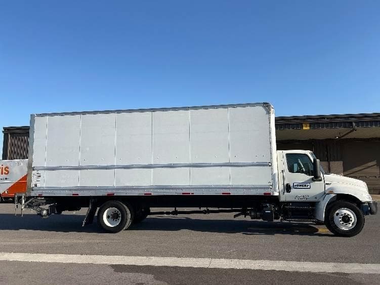 2022 International MV607 Box Truck - 220HP, 6 Speed Automatic, Roll up Door image 14