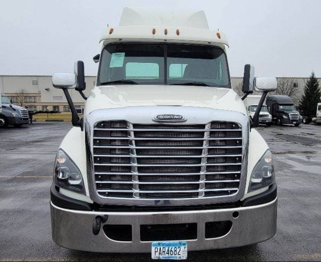 2018 Freightliner Cascadia image 3