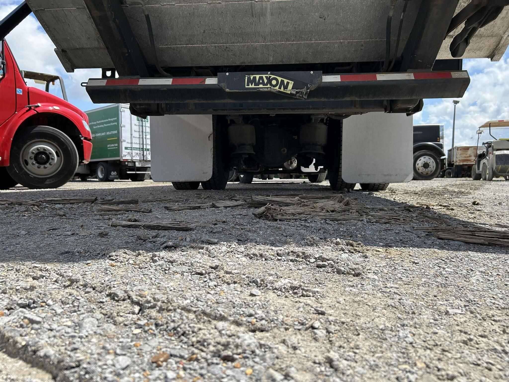 2018 Freightliner M2 image 4