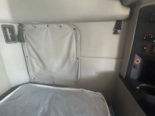 2022 Peterbilt 579 image 20