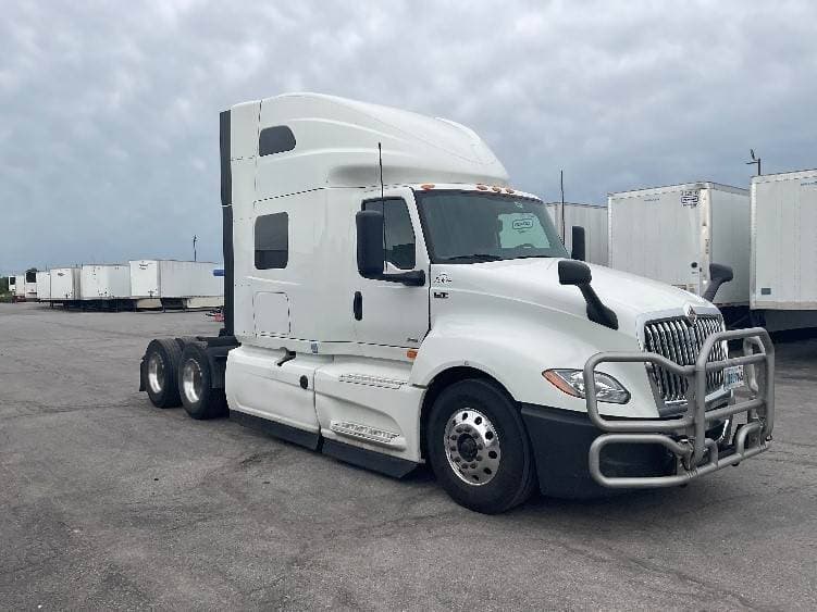 2023 International LT625 Sleeper Semi Truck - 73" Integral Sleeper, 450HP, 12 Speed Automatic image 1