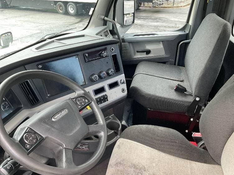 2018 Freightliner Cascadia image 7