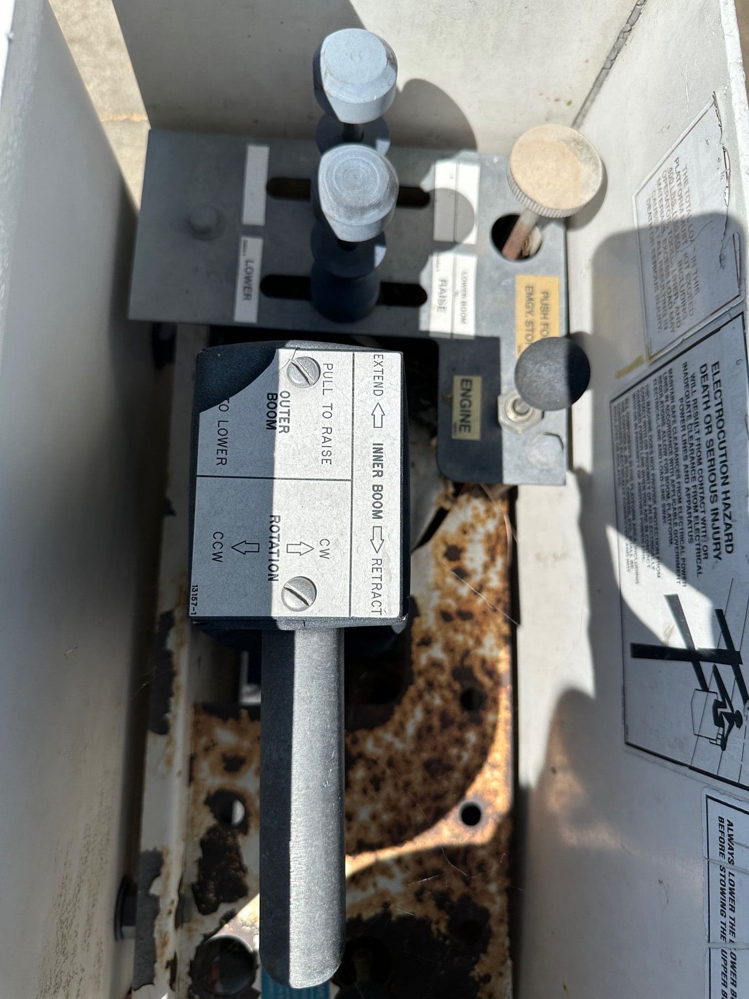 2007 Ford F-550 Bucket Truck image 22