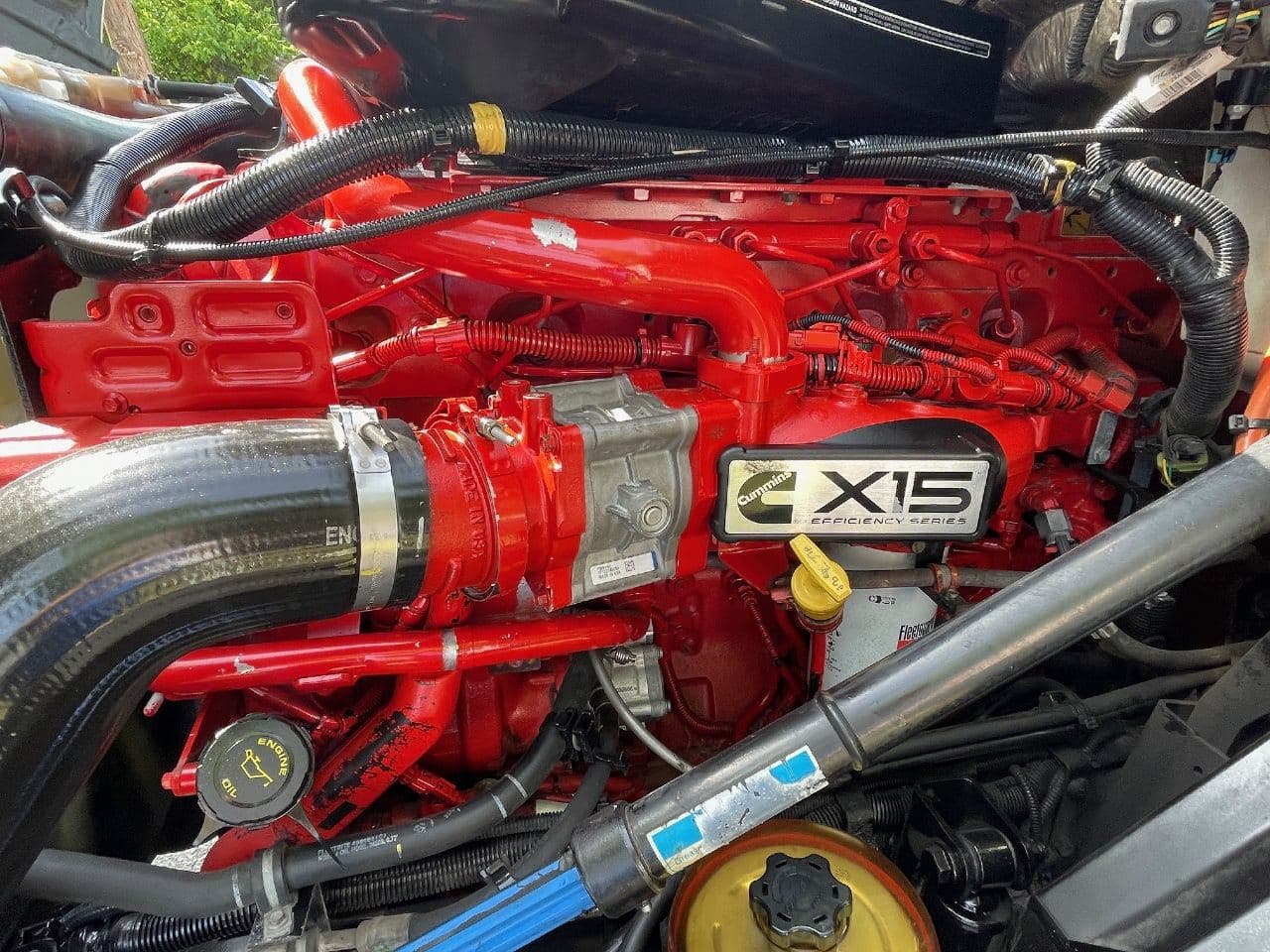 2019 International LT625 image 25