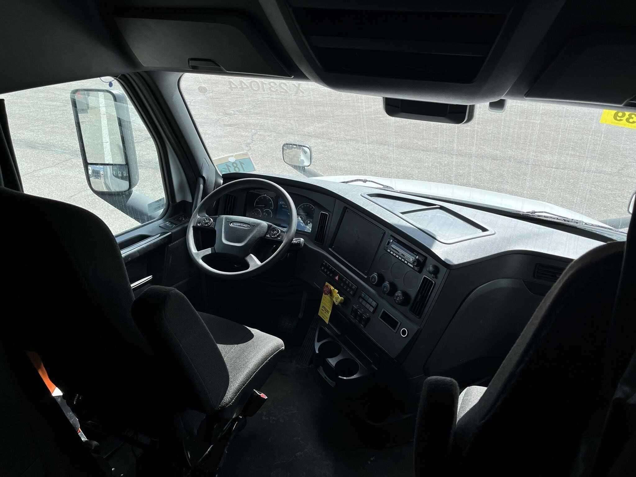 Used 2023 FREIGHTLINER CASCADIA 126 Conventional - Sleeper Truck in Indianapolis, IN image 6