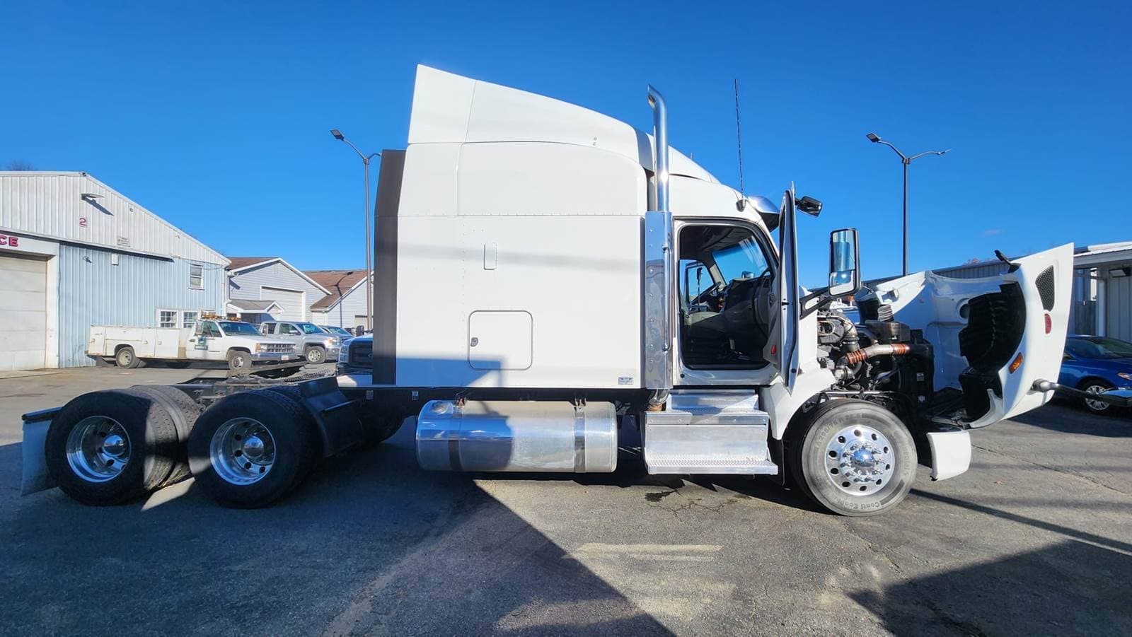 2014 Peterbilt 365 image 17