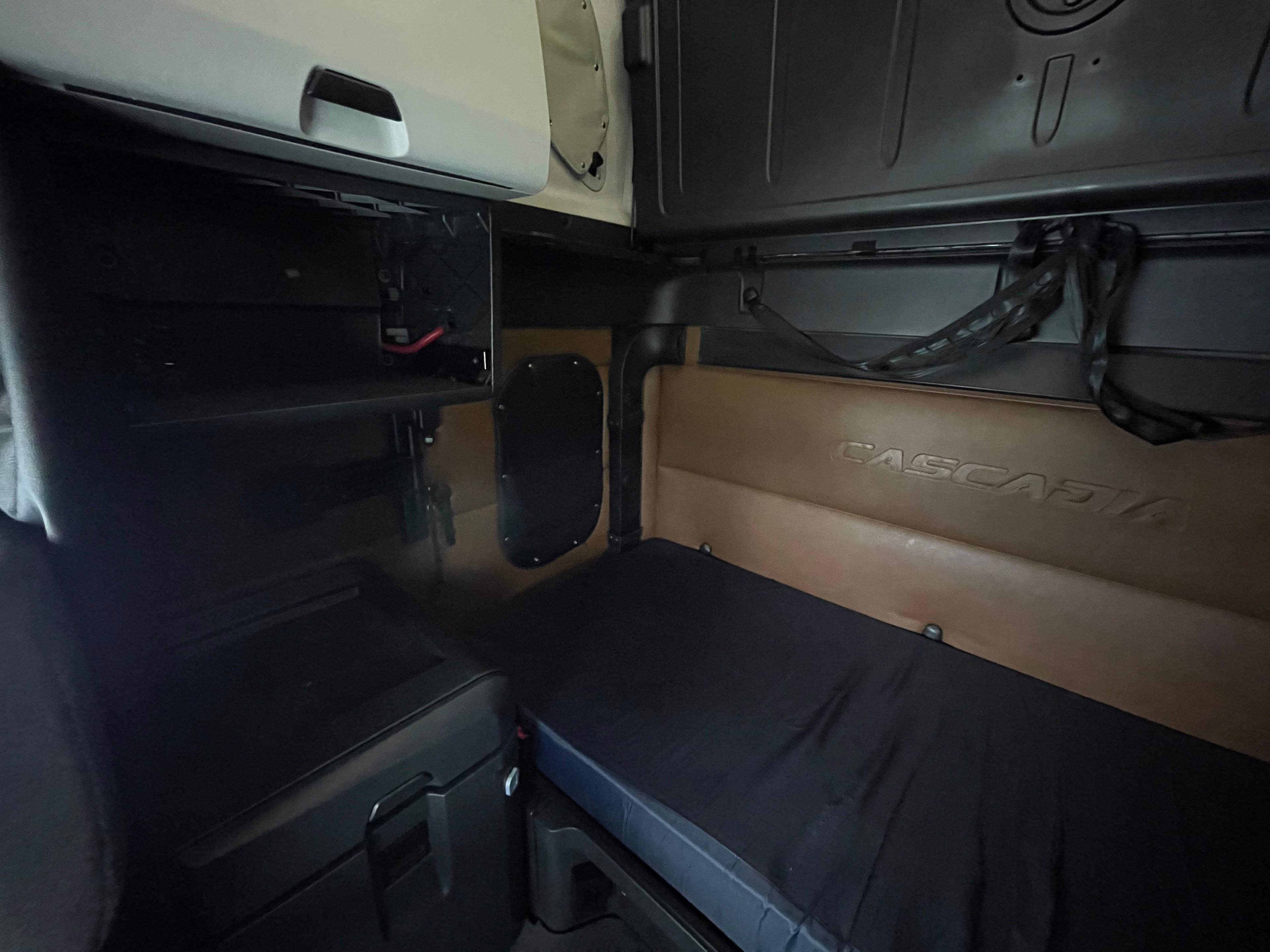 2021 Freightliner Cascadia image 16