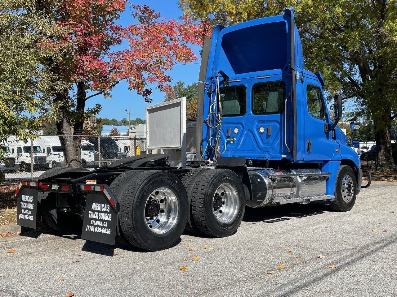2020 Freightliner Cascadia 125 image 3