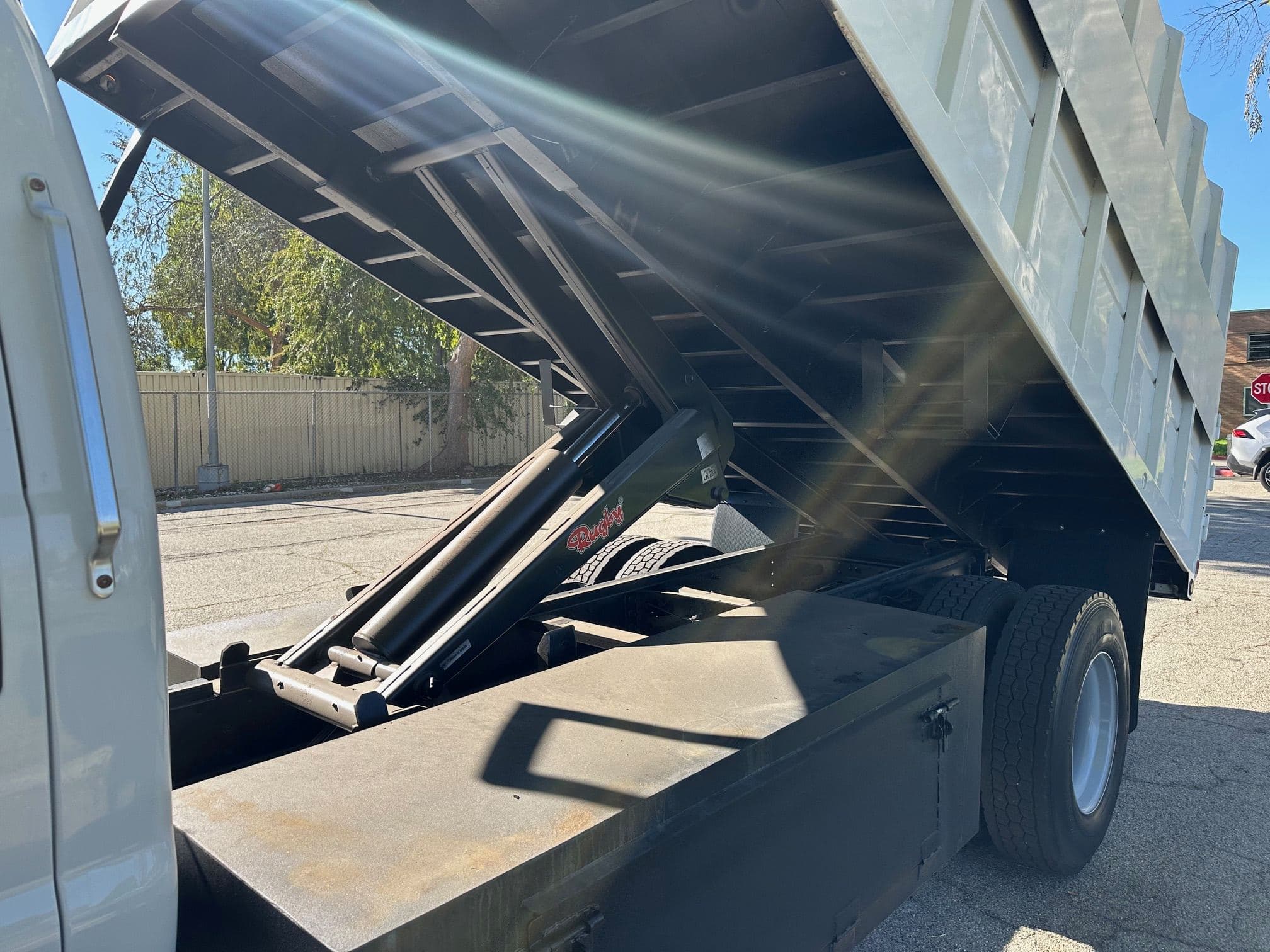 2015 FORD F650 SD Crew Cab Chipper Dump 13409 image 3