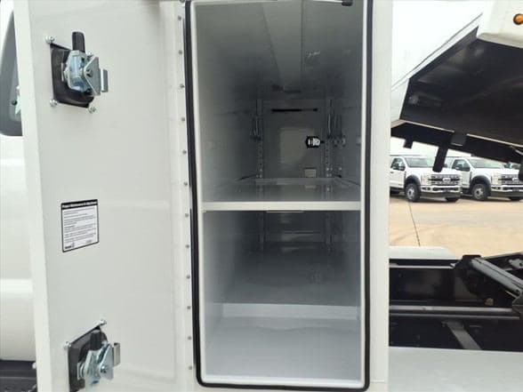 2026 Ford F750 SD image 8