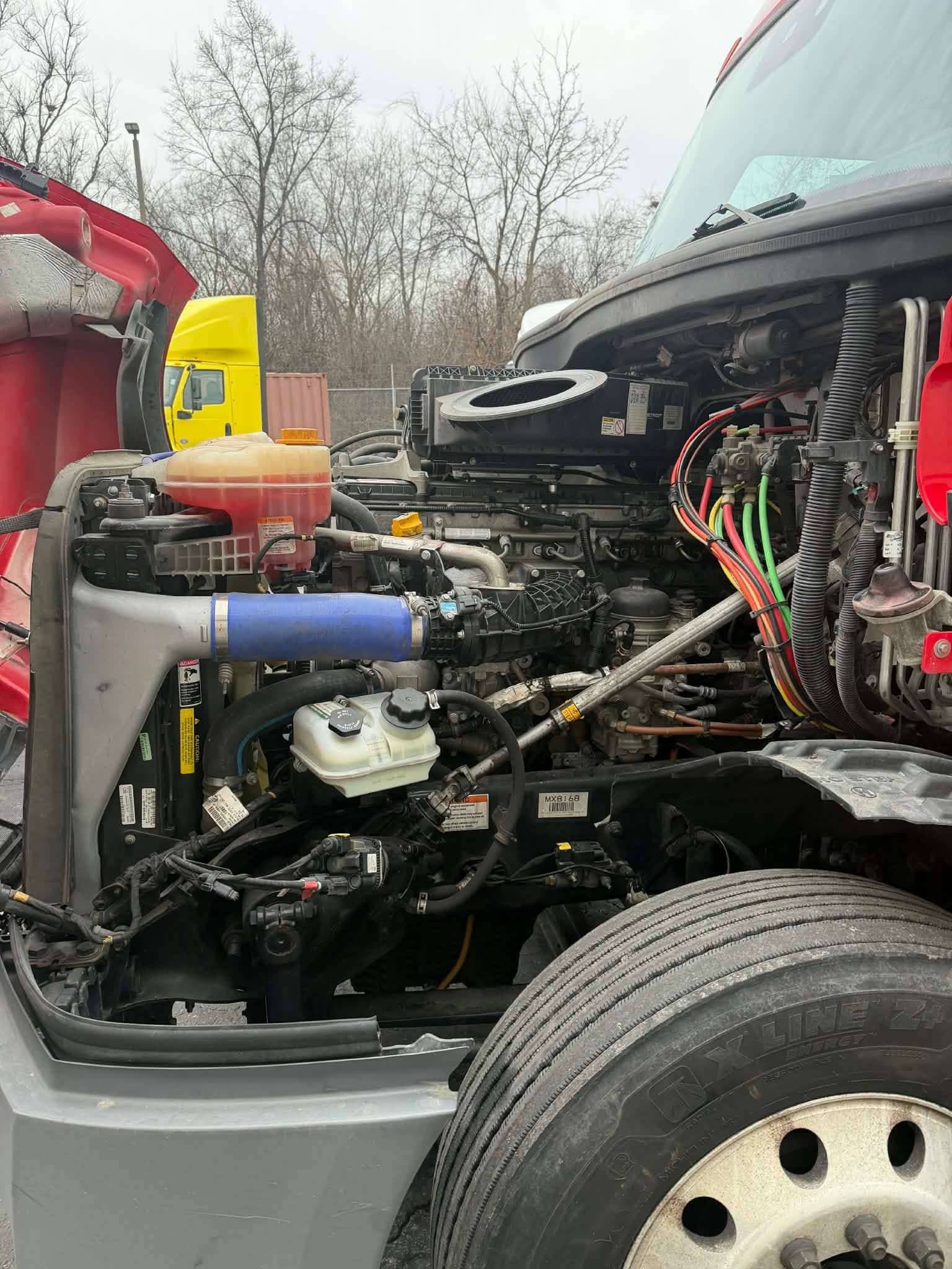 2022 Freightliner Cascadia image 9