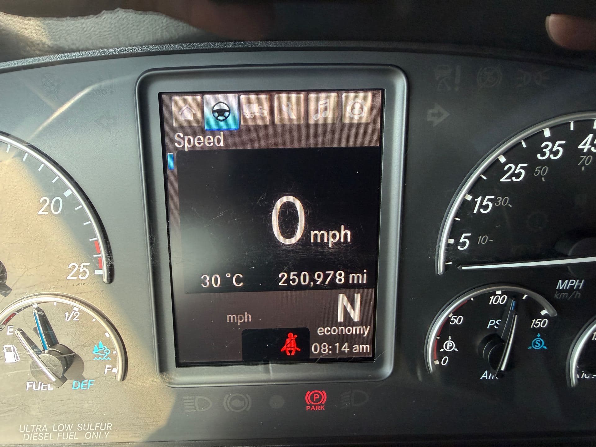 2025 Freightliner - 250k - 475HP - 2.85 axel image 16