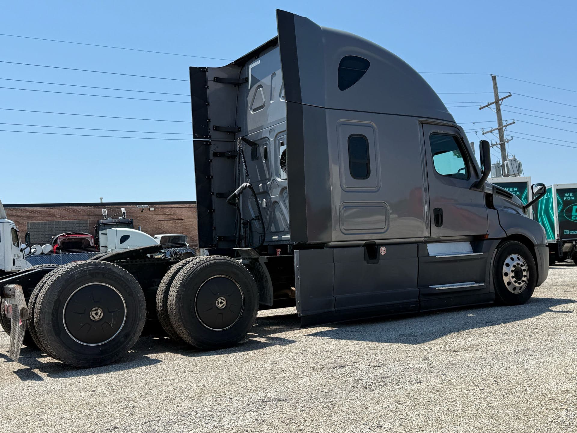 2022 Freightliner Cascadia 126 image 9