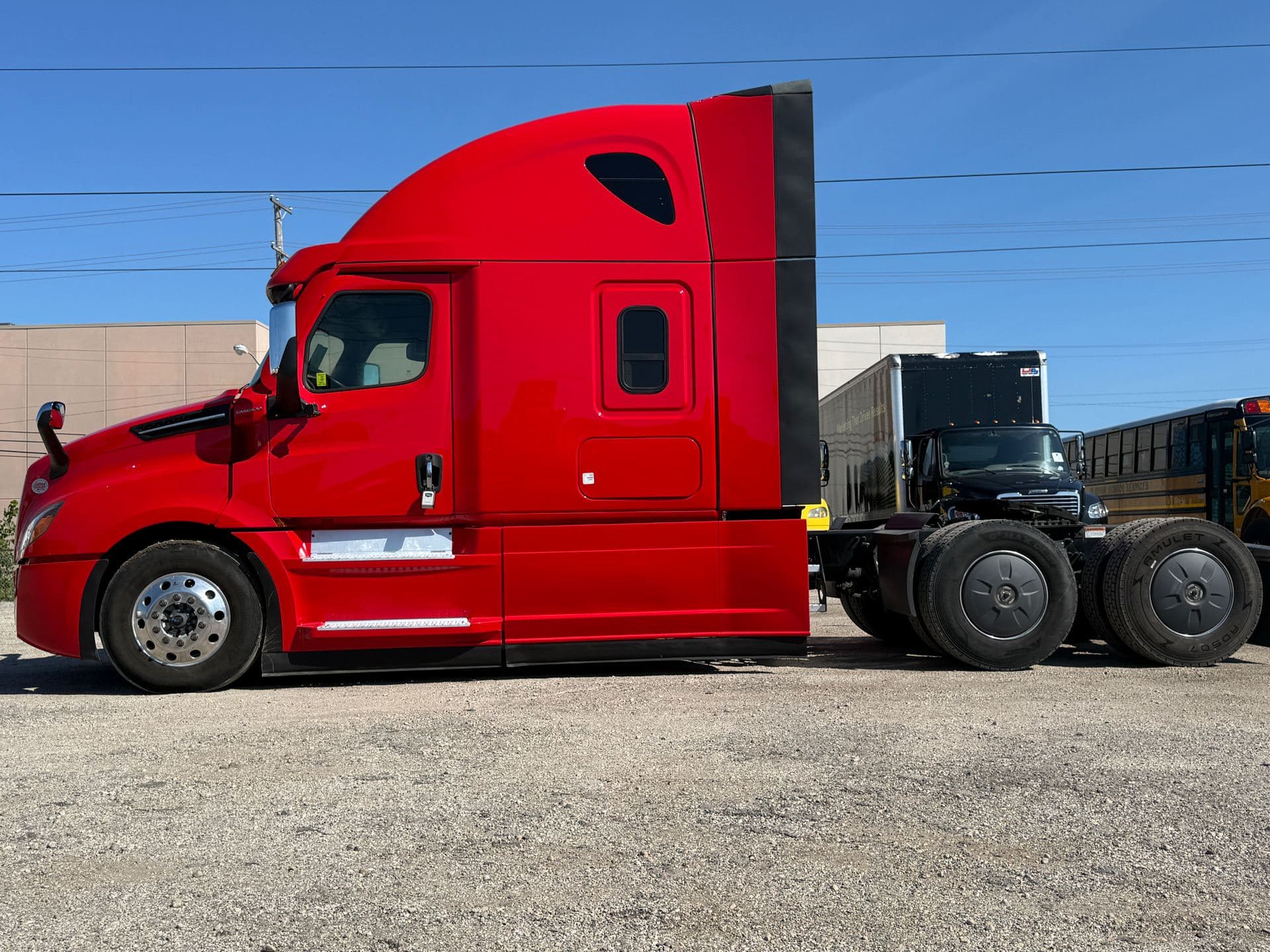 2025 Freightliner - 250k - 475HP - 2.85 axel image 9