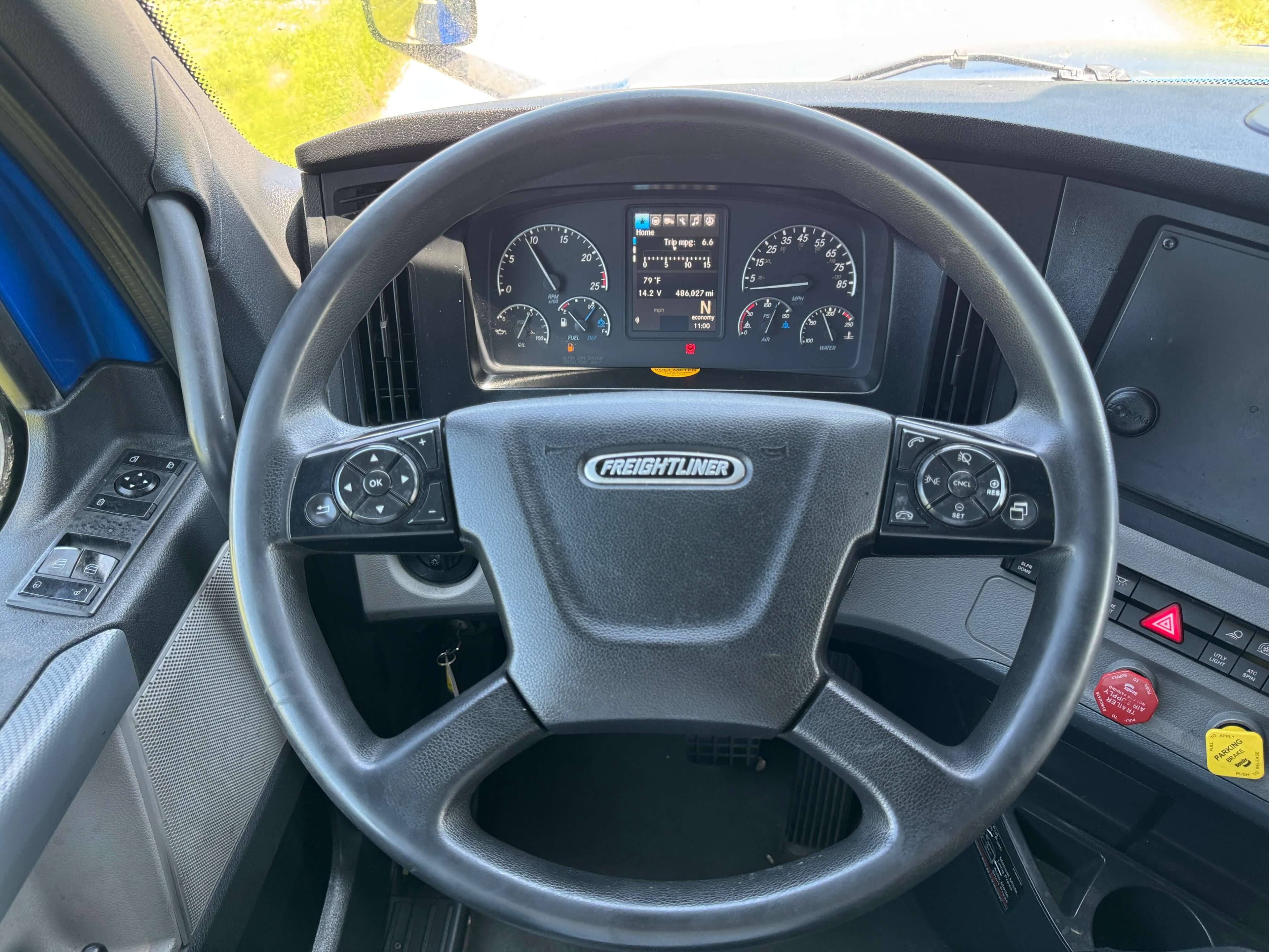 2022 Freightliner Cascadia 126 image 18