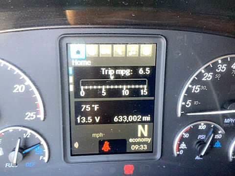 2021 Freightliner Cascadia 126 image 12