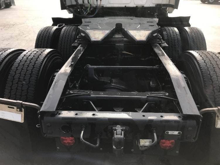 2023 International LT62F image 3