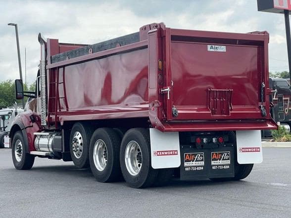 2025 Kenworth T880 image 7