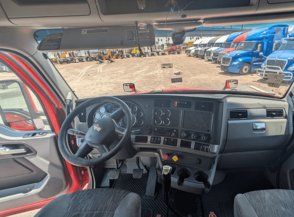 2020 Kenworth T680 image 7