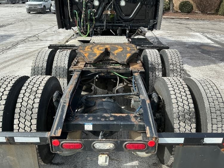 Used 2019 Freightliner Conventional - Sleeper Truck - T12664ST For Sale image 8