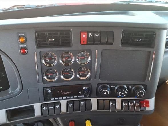 2026 Kenworth T880 image 14