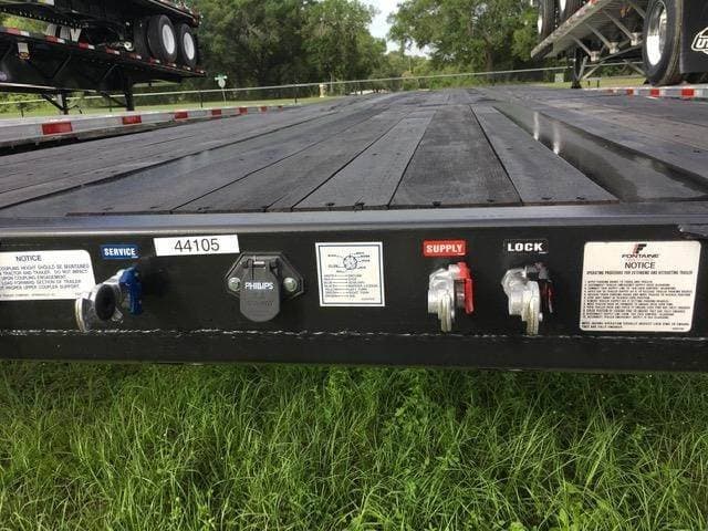 2023 Fontaine Velocity Flatbed Trailer - Spring image 3
