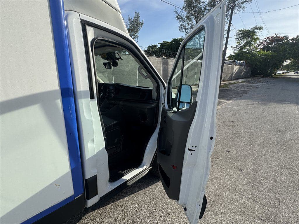 2023 Ford Transit T-350 image 42
